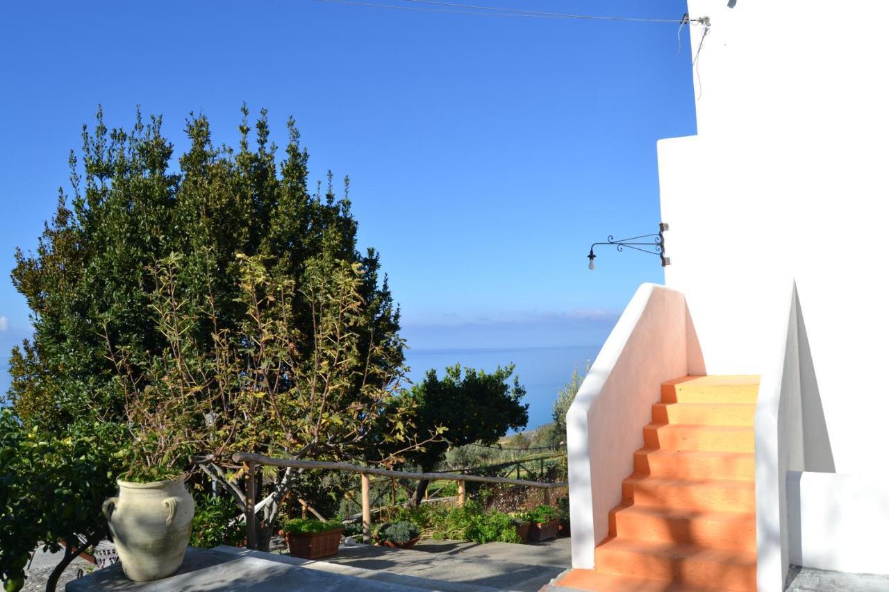 Borgo Rosso Di Sera Resort Сан Лучидо Екстериор снимка