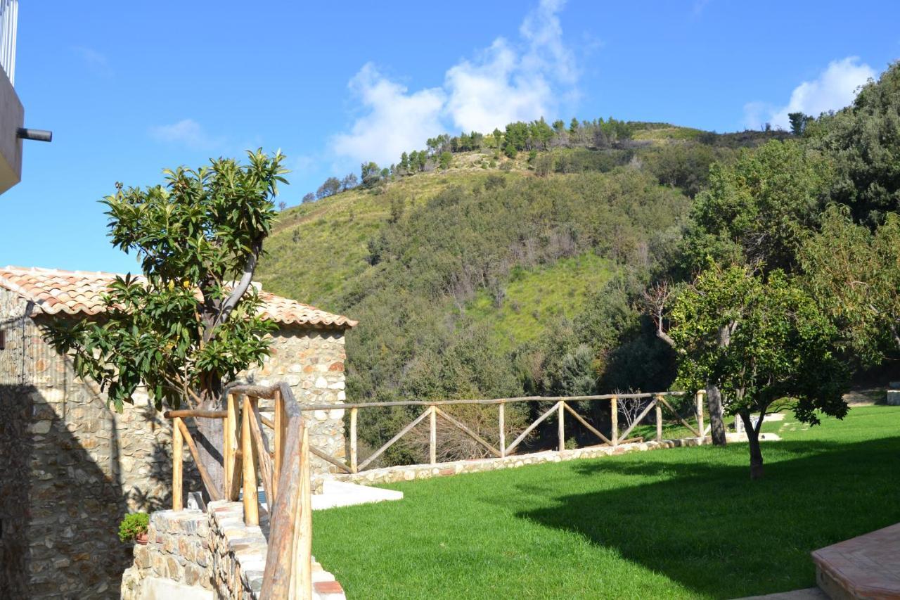 Borgo Rosso Di Sera Resort Сан Лучидо Екстериор снимка