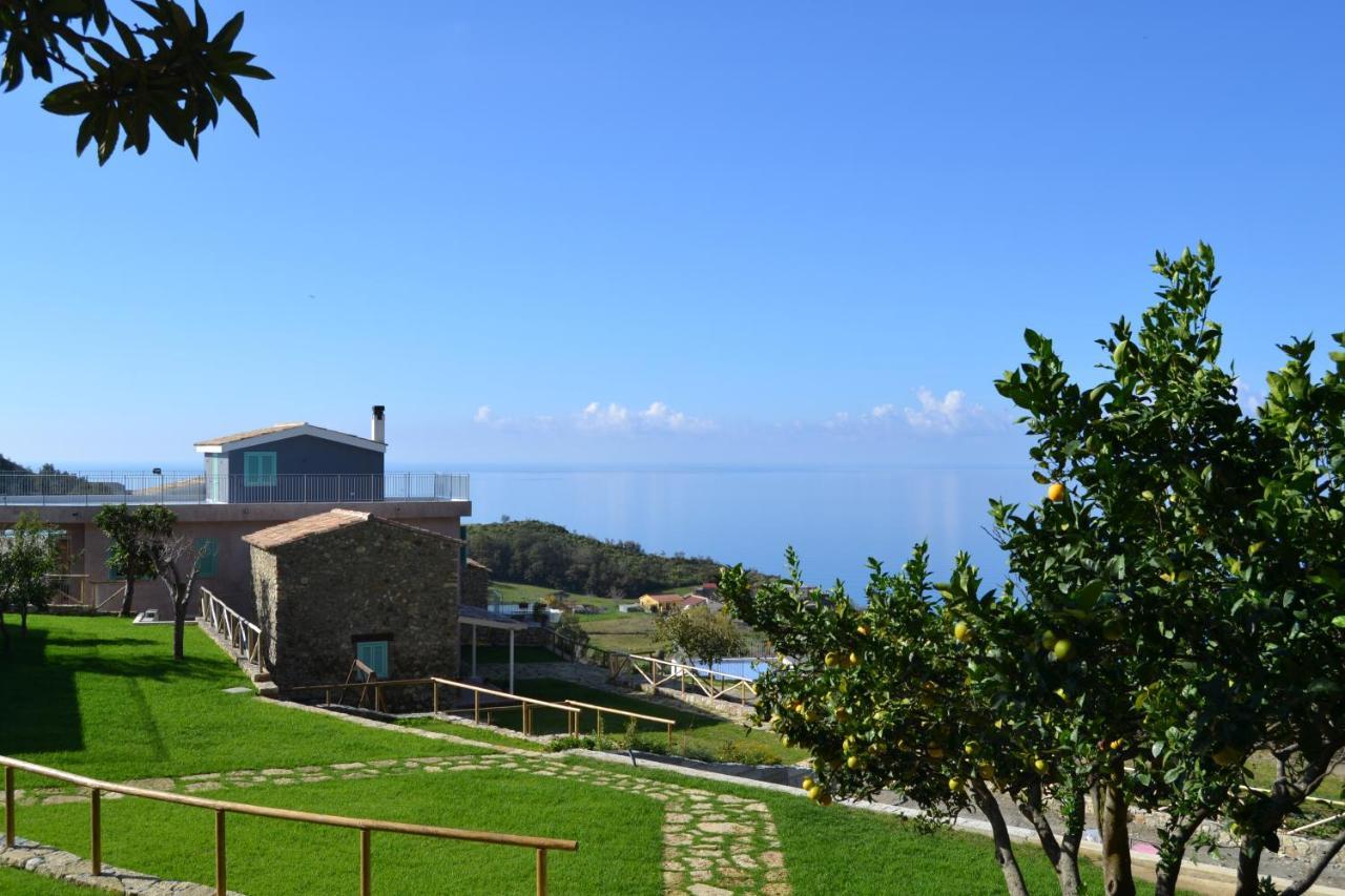 Borgo Rosso Di Sera Resort Сан Лучидо Екстериор снимка