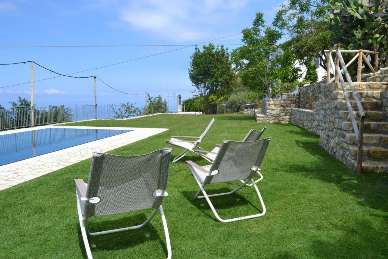 Borgo Rosso Di Sera Resort Сан Лучидо Екстериор снимка