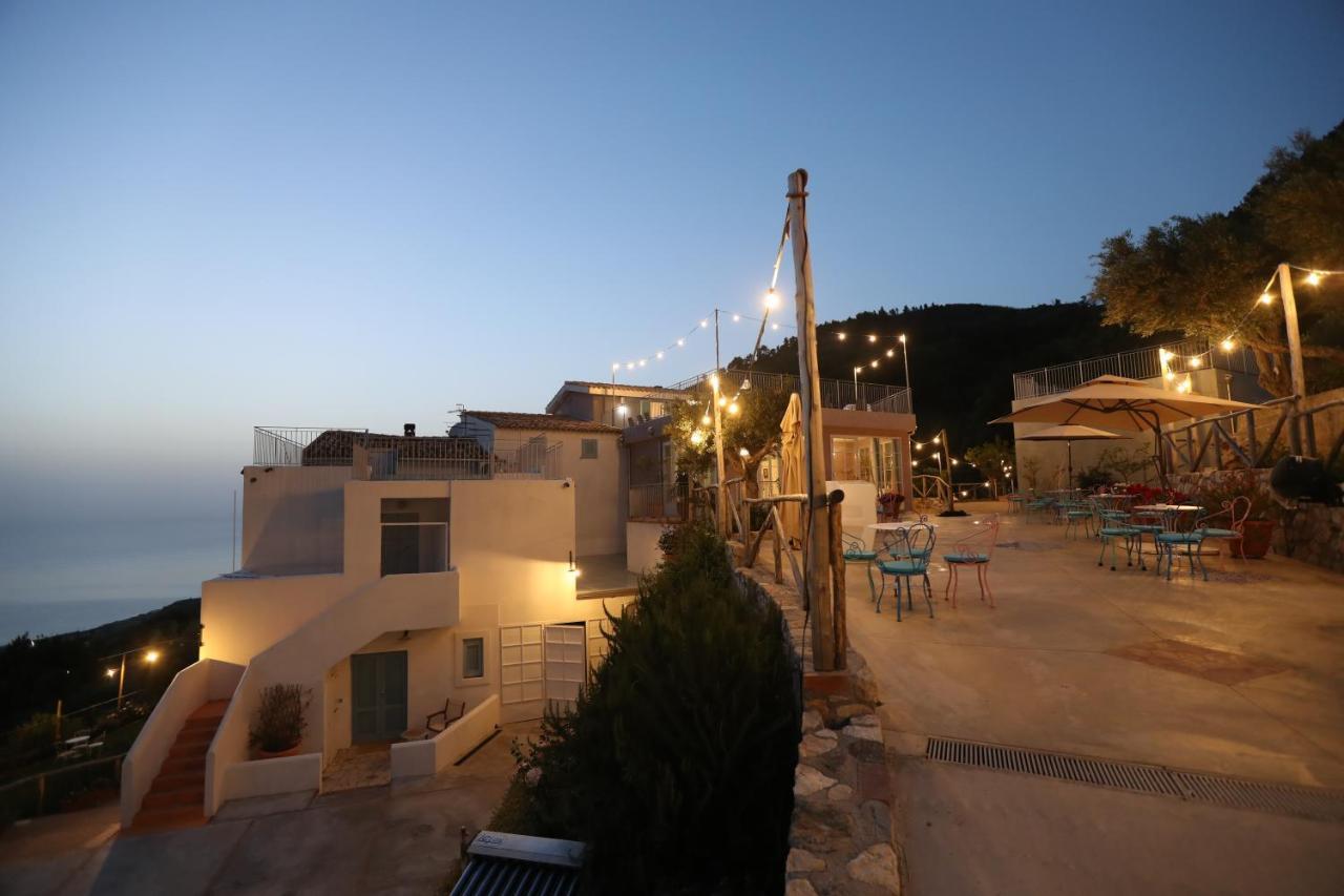 Borgo Rosso Di Sera Resort Сан Лучидо Екстериор снимка